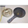 Image 1 : Graniteware Skillet & Bundt Cake Pan
