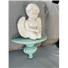Image 2 : CERAMIC WALL BRACKET WITH WHITE ANGEL