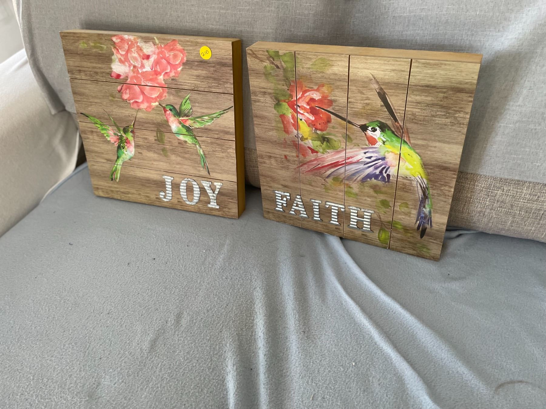 Hummingbird Frame Image WOOD FRAME HUMMINGBIRD SET - Schmalz Auctions