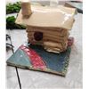 Image 2 : COLLECTOR CERAMIC CABIN + 2 WREA