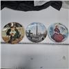 Image 1 : 3 decorative plates - 1 valentines day