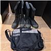 Image 1 : Rubber boots and bag