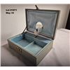 Image 3 : Vintage 1950's Mele Leatherette Jewelry Box - musical with dancing ballerina