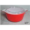 Image 1 : Mid Century Primary Red Pyrex Casserole Dish with Clear Lid  1 1/2 qrt.
