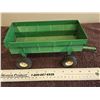 Image 3 : 1217 - Vintage ERTL John Deere tractor and wagon. Tractor stamped #415, wagon stamped #1935. All pai