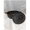 Image 2 : Vintage Cast Iron French Oven