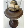 Image 2 : Vintage H.L. Piper Co. Montreal Metal Based Oil Lamp (Circle Base)