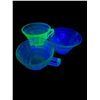 Image 1 : 3 Vintage Uranium Glass Handled Cups