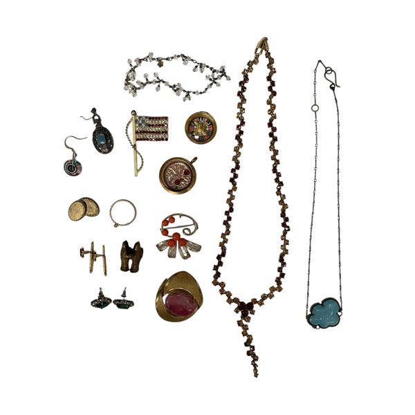 Assorted Costume Jewellery : Necklace, Ring, Brooches, & More