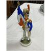 Image 2 : Vintage Kaiser hand painted Porcelain Figurine "The Color Bearer"