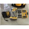 Image 2 : DEWALT 20V BRUSHLESS DRILL WITH 2AH BATTERY AND CHARGFER, BAG, WITH BIT SET, WORKING