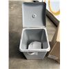 Image 2 : 2 MARINA BARON PEPE 13 LITRE GARBAGE BINS