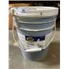 Image 1 : PAIL OF CLEARVU DISHWASHER DETERGENT