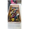 Image 1 : TRAY OF ASSORTED HAND TOOLS