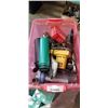 Image 1 : TOTE OF POWER TOOLS AND SHOP SUPPLIES