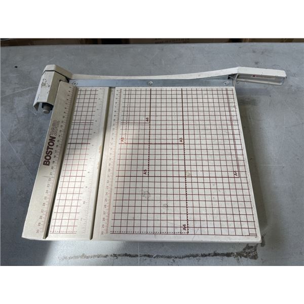 BOSTON PAPER SLICER