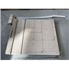Image 1 : BOSTON PAPER SLICER