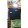 Image 2 : 2 HEAVY DUTY STORAGE TOTES