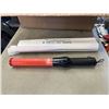 Image 2 : CASE OF FLASHING ROAD CONTROL BATONS