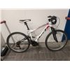 Image 1 : WHITE CCM BIKE