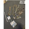Image 2 : ASSORTED BRACELETS