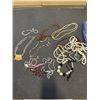 Image 2 : ASSORTED BEADED AND PEARL JEWELRY