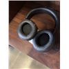 Image 2 : BEATS SOLO3 HEADPHONES AND RAYCON WIRELESS HEADPHONES