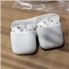 Image 3 : 3 APPLE AIRPOD SETS, ASSORTED, LOST PROPERTY