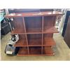 Image 2 : CUBICLE BOOKSHELF
