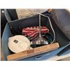 Image 2 : ORGANIZERS AND ASSORTE HOUSEHOLD ITEMS