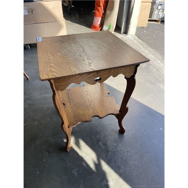ANTIQUE OAK PARLOUR TABLE
