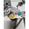 Image 3 : NINTENDO GAMECUBE PLATINUM SYSTEM MARIO KART DOUBLE