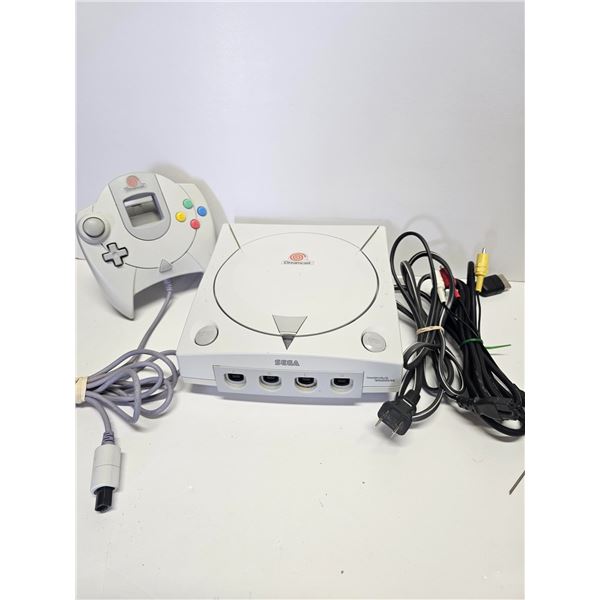 SEGA DREAMCAST CONSOLE BUNDLE
