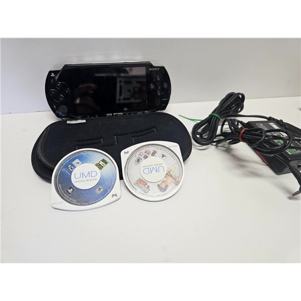 PSP 1001 CONSOLE WITH CHARGER
