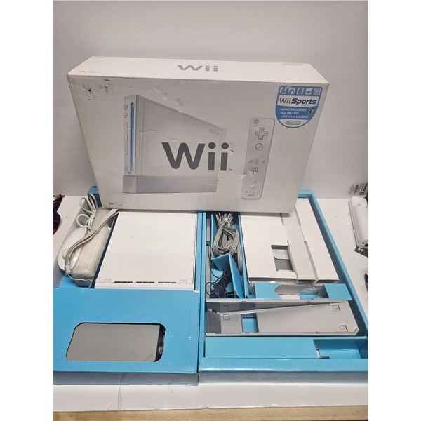NINTENDO WII SPORTS BUNDLE COMPLETE IN BOX