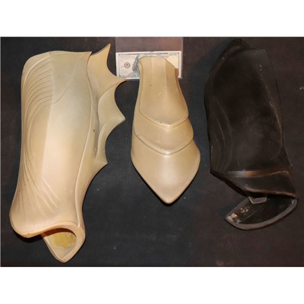 NO RESERVE AQUAMAN ATLANTEAN WARRIOR SUIT PIECE LOT OF 3