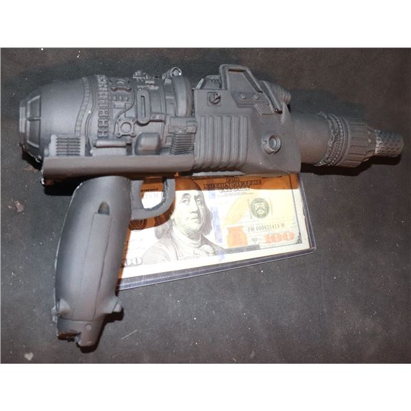 GHOSTBUSTERS 2016 PROTON PISTOL PROTOTYPE CASTING A