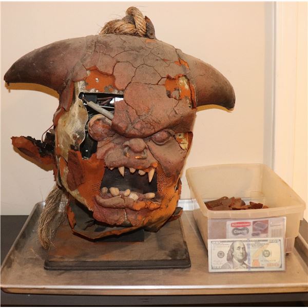 UNKNOWN ANIMATRONIC HORNED MINOTAUR DEMON ALIEN CREATURE HEAD