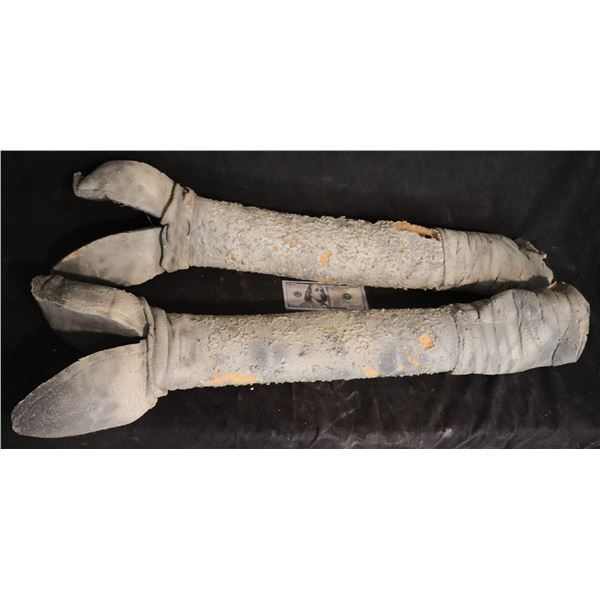 NO RESERVE MONSTER CREATURE ALIEN PUPPET CLAWS