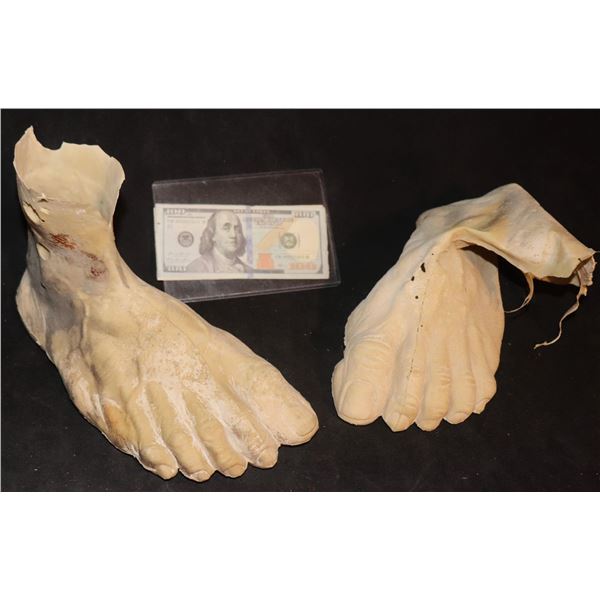NO RESERVE MONSTER DEMON CREATURE ALIEN LATEX PAIR OF FEET B
