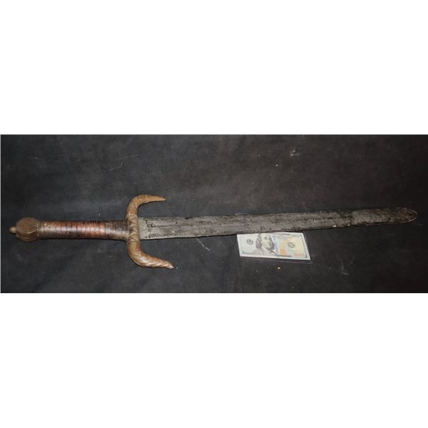 NO RESERVE RED SONJIA BATTLE SWORD HEAVILY WORN
