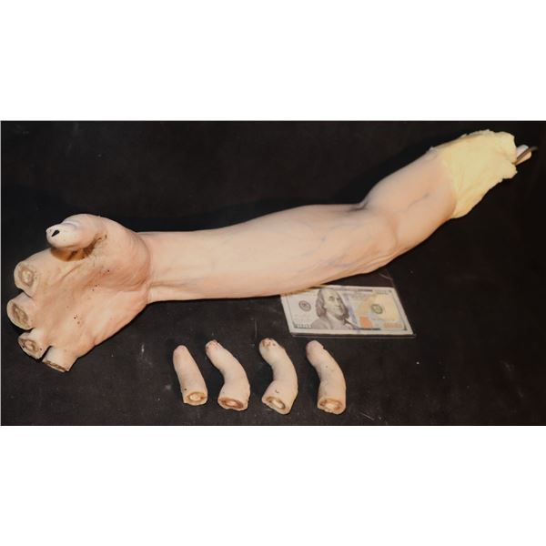 NO RESERVE SALEM'S LOT BLOODY SILICONE BARLOW VAMPIRE ARM WITH SEVERED FINGERS