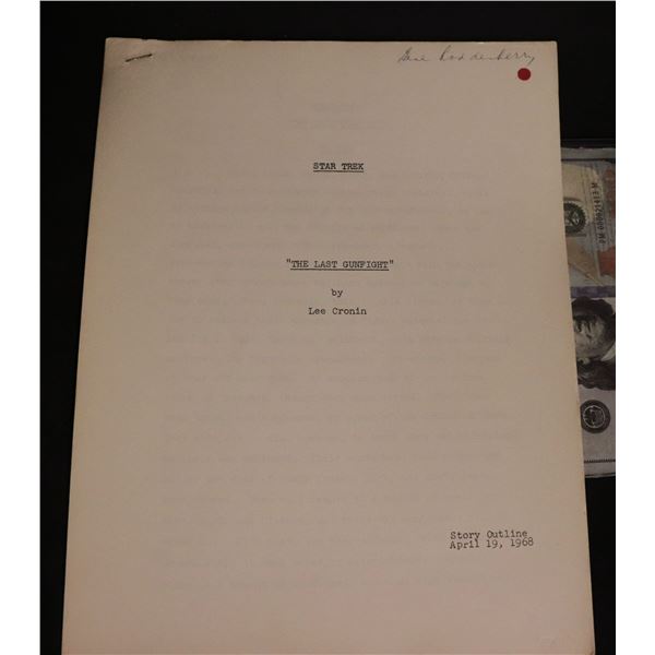 STAR TREK THE LAST GUNFIGHT PRODUCTION SCRIPT TEASER APRIL 19, 1968 SIGNED BY GENE RODDENBERRY