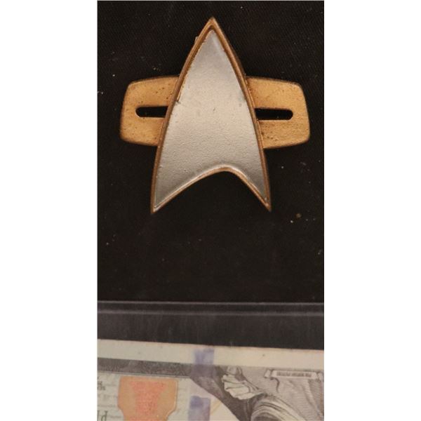 STAR TREK TNG ERA FIRST CONTACT COMM BADGE SCREEN USED C FROM THE GREG JEIN COLLECTION