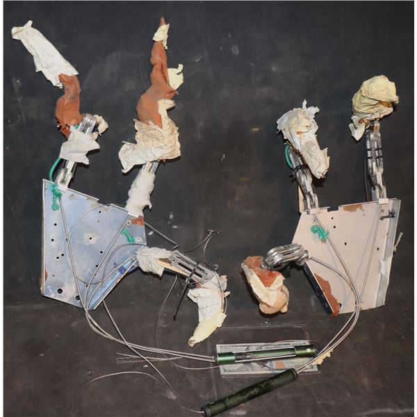 NO RESERVE UNKNOWN ALIEN CREATURE PUPPET HANDS MATCHED PAIR