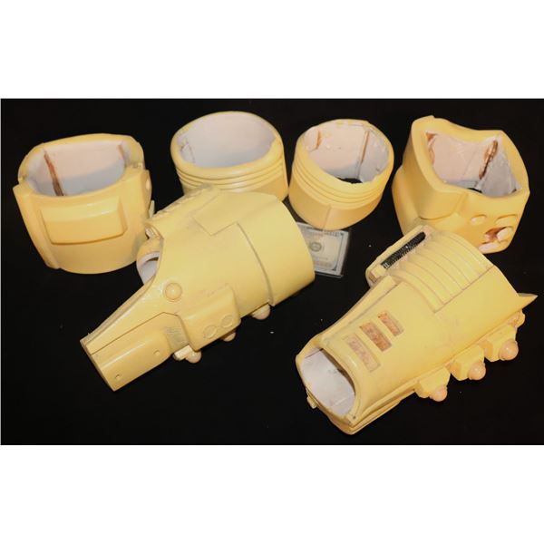 NO RESERVE SUPER HERO GAUNTLET & ARM ARMOR LOT OF 6