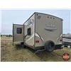 Image 7 : HOLIDAY TRAVEL TRAILER : 2014 Evergreen Sun Valley : 32ft : Bumper Pull : One-Slide Out
