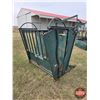 Image 8 : HI-HOG Calf Tipping Table (60"H x 52"W x 60"L)