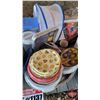 Image 6 : Grouping : (Variety) Household/Camping/Picnic