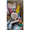 Image 7 : Grouping : (Variety) Household/Camping/Picnic